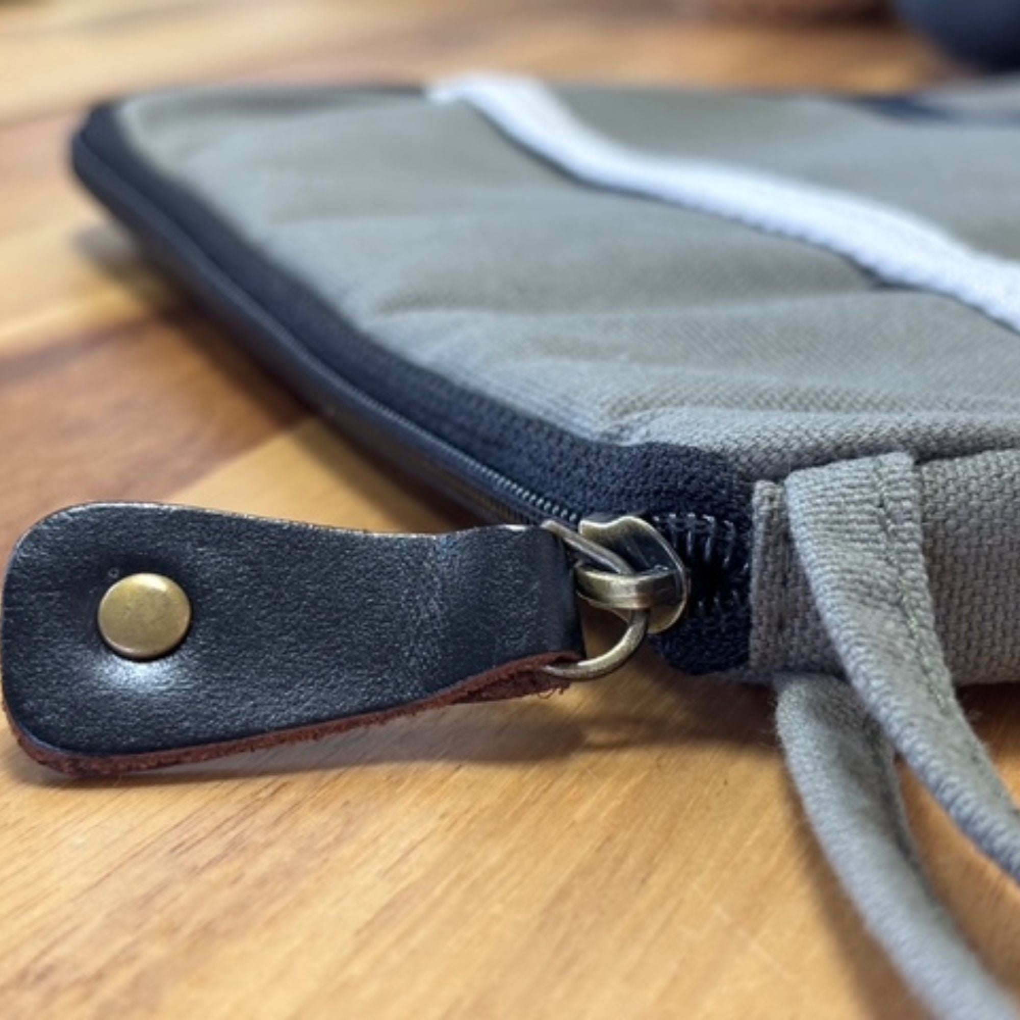 Canvas Travel Laptop Pouch - Olive - 24x33cm